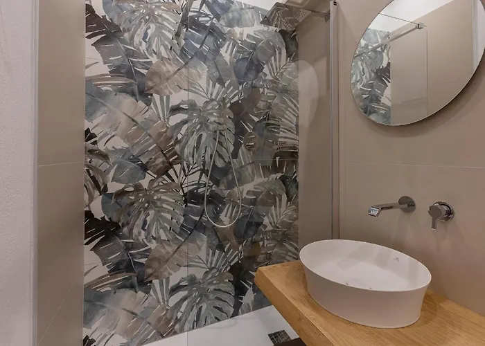 Guesthost - Jungle *