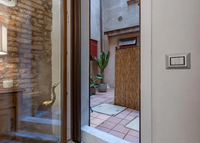 Guesthost - Jungle Apartman *