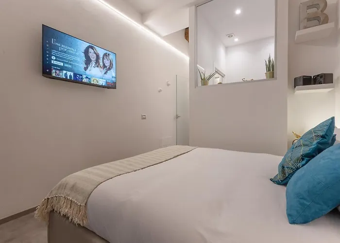 Guesthost - Jungle Ferrara